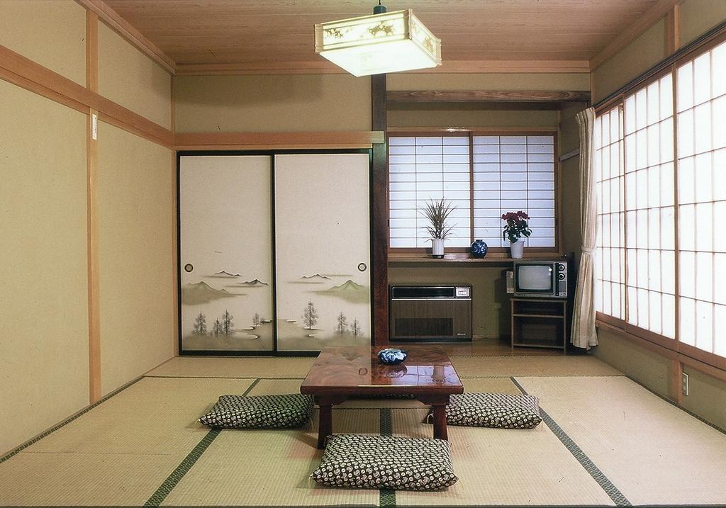 Takanoya Hotel Yuzawa  Exterior photo